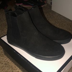 Suede Nine West booties
